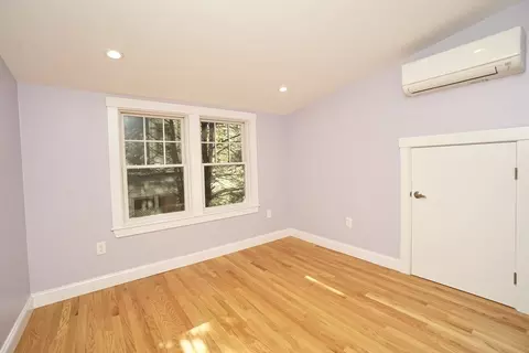 Bedroom - 2 Thaxter Rd, Newton, MA 02460 photo 3 of 10