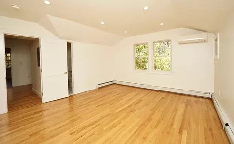 Bedroom - 2 Thaxter Rd, Newton, MA 02460 photo 9 of 10