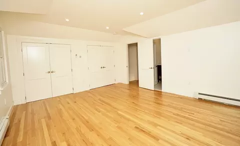 Bedroom - 2 Thaxter Rd, Newton, MA 02460 photo 10 of 10