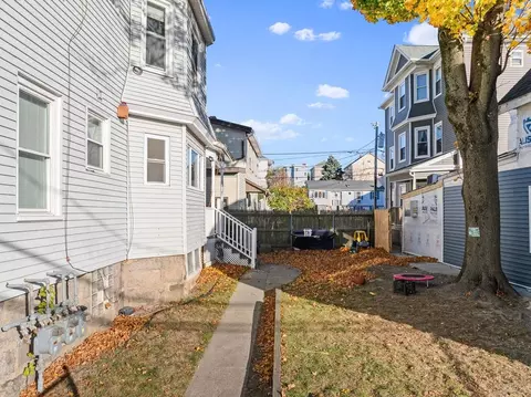 682 Eastern Ave, Fall River, MA 02723 photo 5