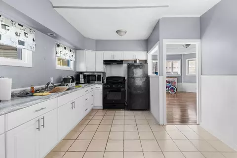 682 Eastern Ave, Fall River, MA 02723 photo 22
