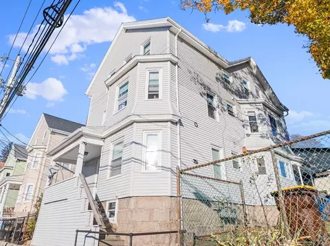 682 Eastern Ave, Fall River, MA 02723 photo 4