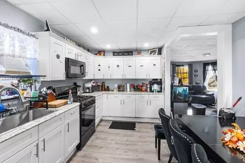 682 Eastern Ave, Fall River, MA 02723 photo 9