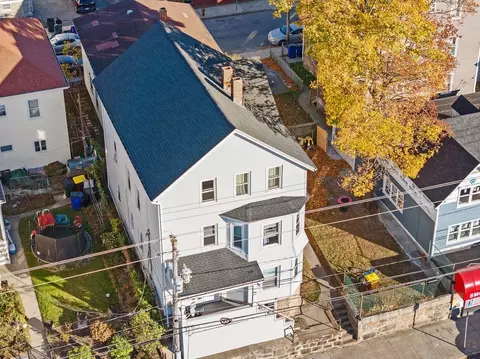 682 Eastern Ave, Fall River, MA 02723 photo 3
