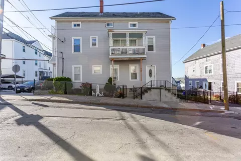 474 William St, Fall River, MA 02721