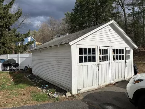 9 Central St, Erving, MA 01344 photo 8