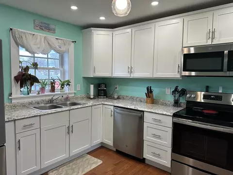 9 Central St, Erving, MA 01344 photo 13