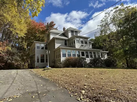 27 North St, South Hadley, MA 01075