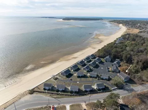 275 Kendrick Ave #T, Wellfleet, MA 02667