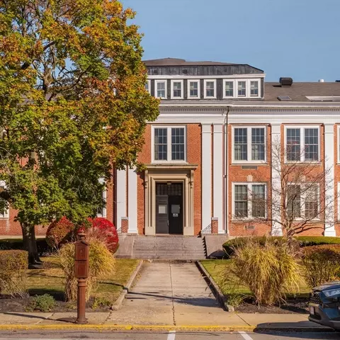 1475 Massachusetts Ave #352, Lexington, MA 02420