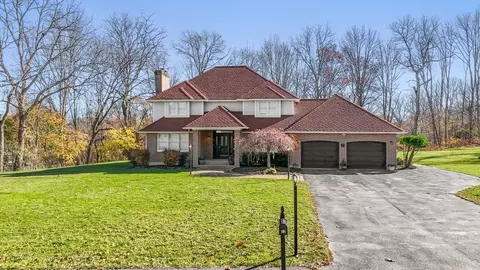 12 Hanson Ln, Dracut, MA 01826