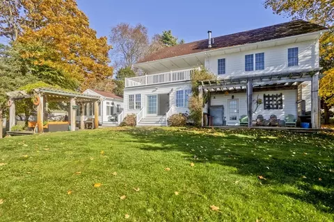 62 Riverside Dr, Berkley, MA 02779 photo 3