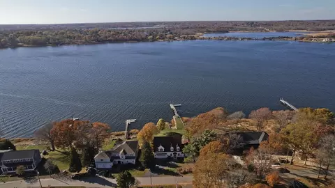 62 Riverside Dr, Berkley, MA 02779 photo 38