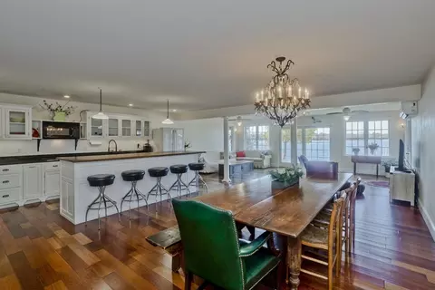 62 Riverside Dr, Berkley, MA 02779 photo 4