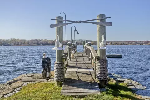 62 Riverside Dr, Berkley, MA 02779 photo 31