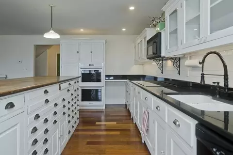62 Riverside Dr, Berkley, MA 02779 photo 8