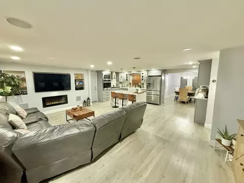 95 Everett St, Lawrence, MA 01843 photo 4