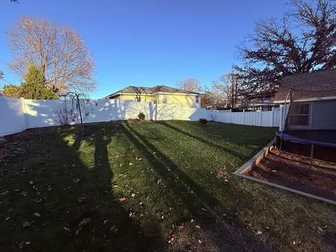 95 Everett St, Lawrence, MA 01843 photo 21