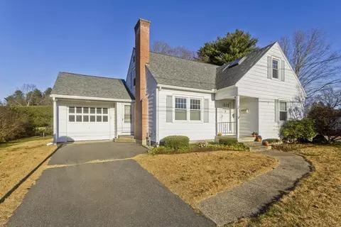 21 Sheldon Ave, Easthampton, MA 01027