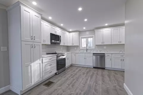 188 Page St, Avon, MA 02322
