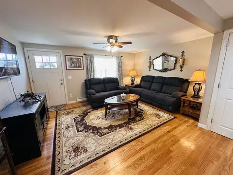 36 Sunbrier Rd, Springfield, MA 01129 photo 10