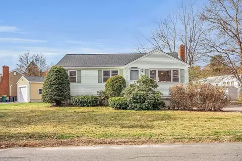 16 Carroll Rd, Woburn, MA 01801