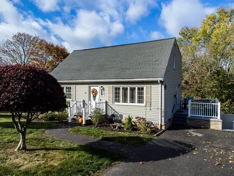 190 Adams St, Fall River, MA 02720