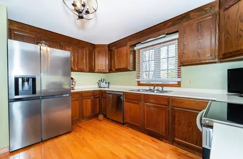 190 Adams St, Fall River, MA 02720 photo 4