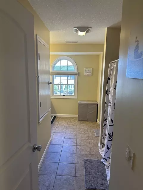 329 Forest Hill Rd, Springfield, MA 01128 photo 38