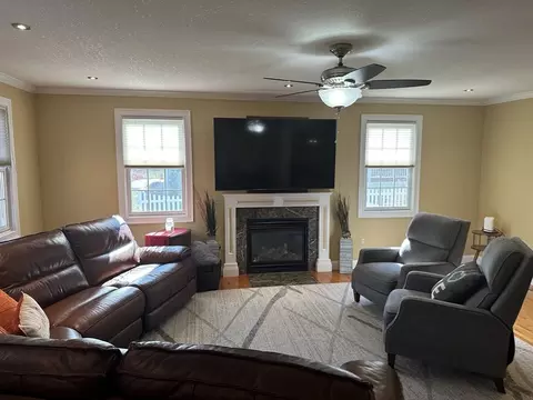 329 Forest Hill Rd, Springfield, MA 01128 photo 20