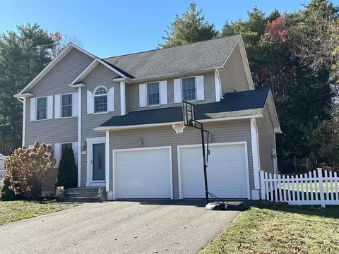 329 Forest Hill Rd, Springfield, MA 01128 photo 2
