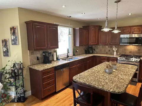 329 Forest Hill Rd, Springfield, MA 01128 photo 13