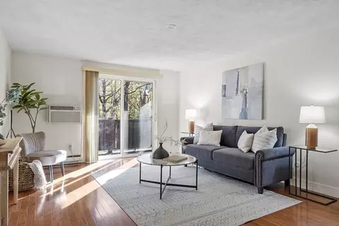 11 Walker Rd # 8, North Andover, MA 01845