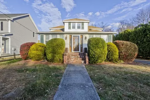 75 Felix St, Chicopee, MA 01020
