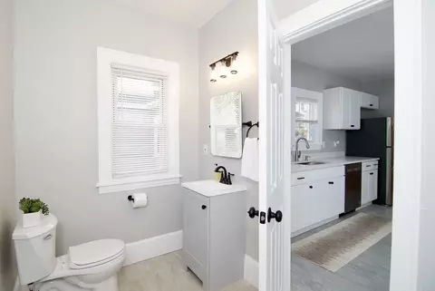 42 Fenwick St, Springfield, MA 01109 photo 26