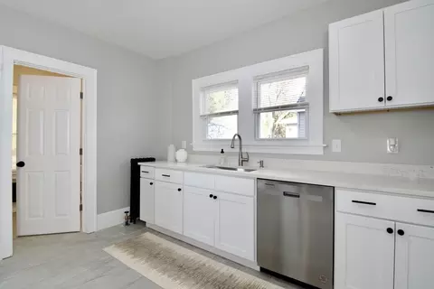 42 Fenwick St, Springfield, MA 01109 photo 24