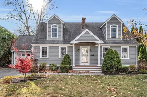 29 Faulkner Rd, North Andover, MA 01845