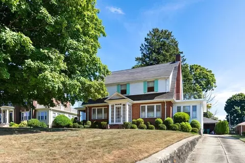25 Rural Ave, Medford, MA 02155