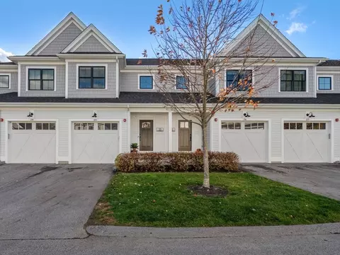 25 Southfield Ln #25, Sherborn, MA 01770