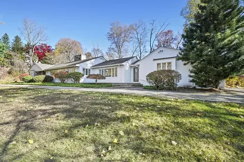 16 Terrace Dr, Worcester, MA 01609