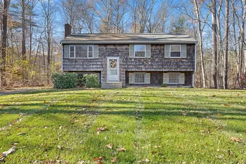 163 Woodland Dr, Hanover, MA 02339