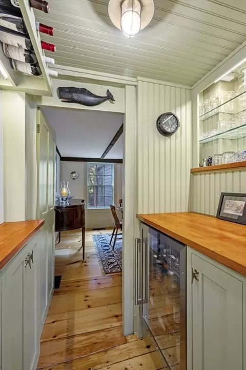 Dining - 26 Franklin, Marblehead, MA 01945 photo 2 of 2