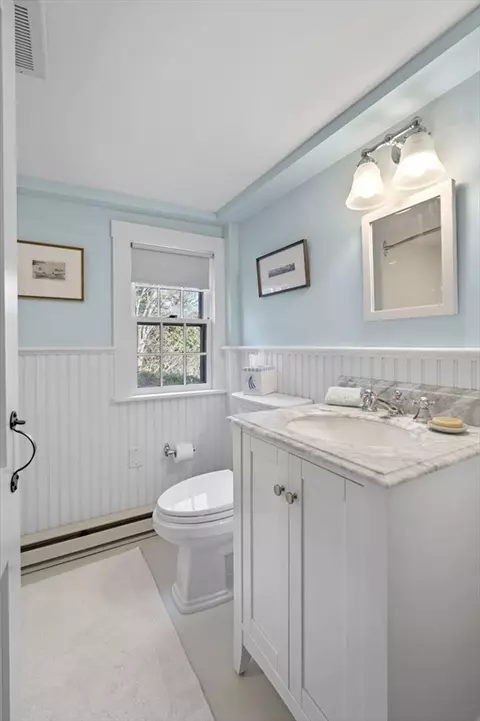 Bath - 26 Franklin, Marblehead, MA 01945 photo 3 of 4