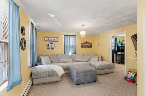 Living - 38 Lincoln St, Woonsocket, RI 02895 photo 1 of 3
