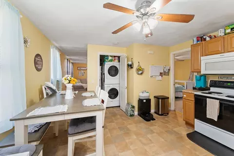 Entry Way - 38 Lincoln St, Woonsocket, RI 02895 photo 1 of 1