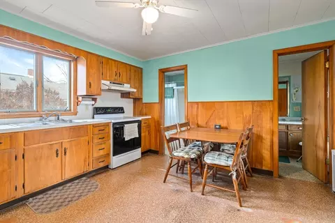 48 Maple St, Easthampton, MA 01027 photo 14