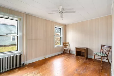 48 Maple St, Easthampton, MA 01027 photo 12