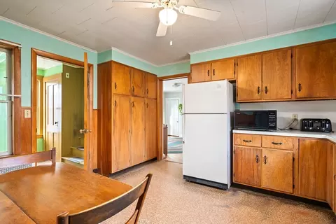 48 Maple St, Easthampton, MA 01027 photo 16