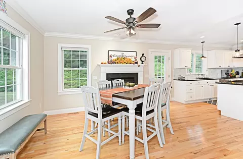 28 Beechmont St, Worcester, MA 01609 photo 8