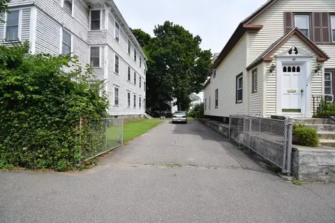 Exterior - 36 Townsend St, Worcester, MA 01609 photo 3 of 10
